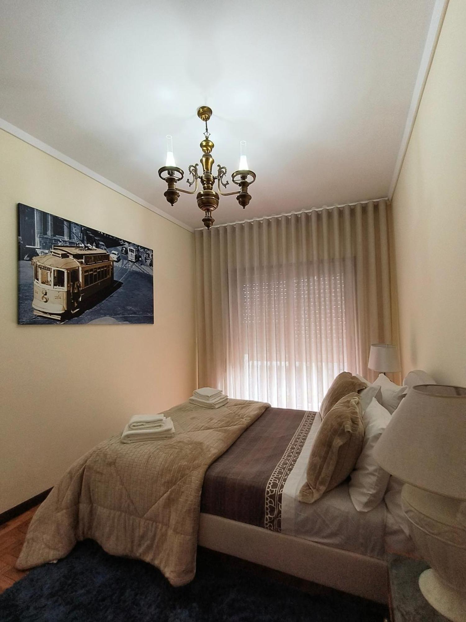 Art Gallery Apartment Порто Екстериор снимка